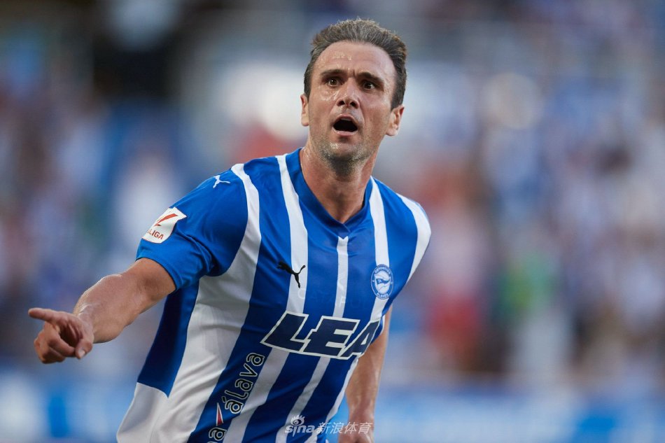 广厦队的战 广厦队的战